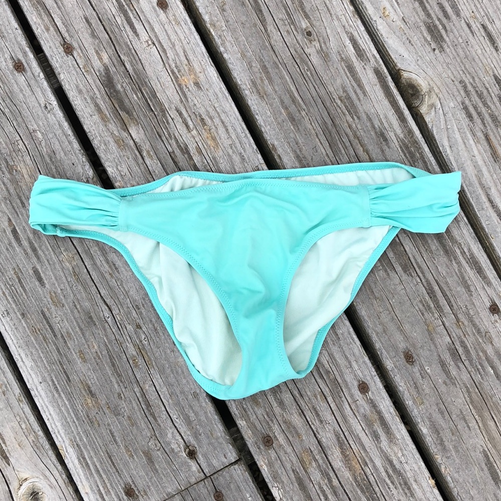 Victoria’s Secret ruched side swim bottoms